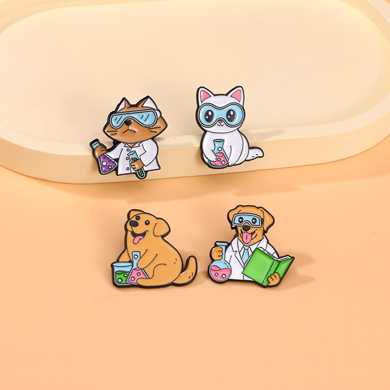 Creative Science Brooch Chemis - Medical Lab Microscope 评论和价格